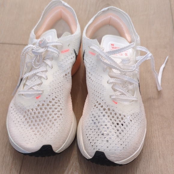 Nike Women's ZoomX Vaporfly - Picture 5 of 6